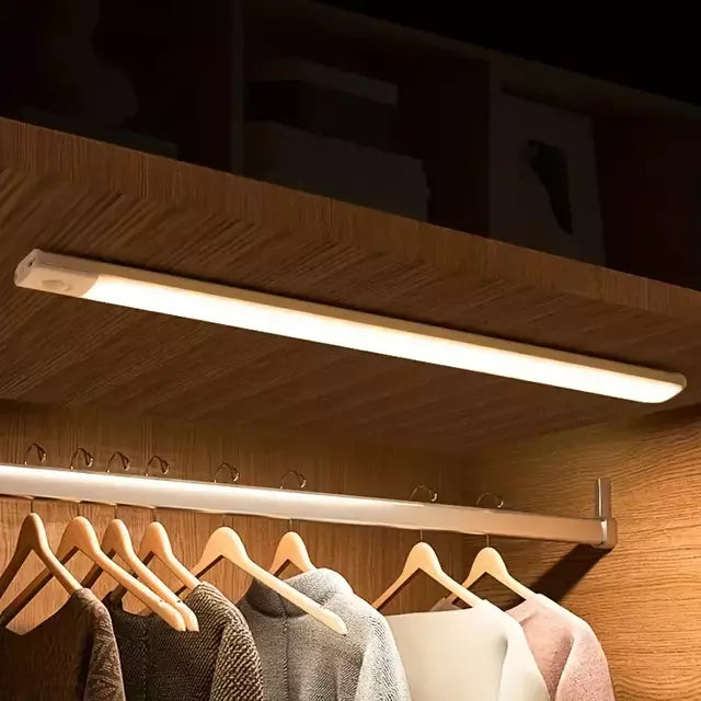 LumiSense Pro La luz inteligente que se prende sola cuando más la necesitas 💡